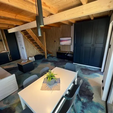 Goosehaus Z Prywatna Sauna I Jacuzzi ヴィラ
