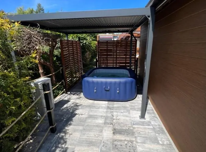 Goosehaus Z Prywatna Sauna I Jacuzzi Gąski